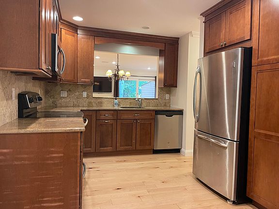 2nd image of 54 Touchstone Way Unit 54