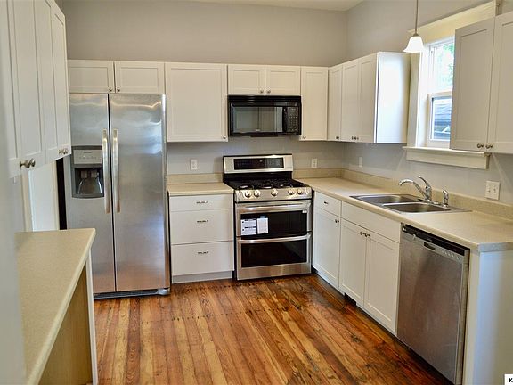 4th image of 111 S Catherine St
