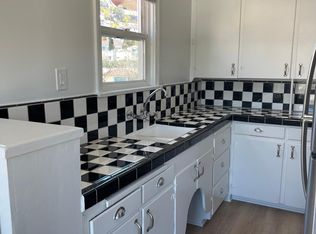 1121 E Chevy Chase Dr #10, Glendale, CA 91205