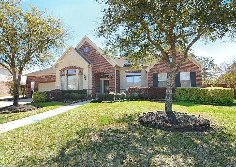 1st image of 14702 Mineral Springs Cir