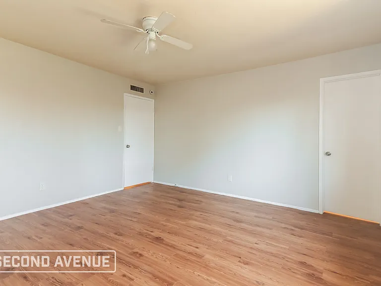416 Woodcrest Way — Photo 14