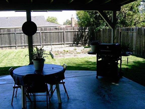 5th image of 6365 Meadowvista Dr