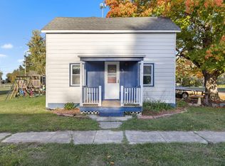 411 S Walnut Ave, Forreston, IL 61030