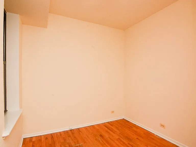 2319 N Kedzie Blvd #R2 — Photo 18