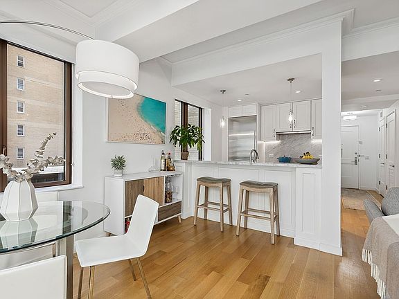 2nd image of 225 E 19th St #302