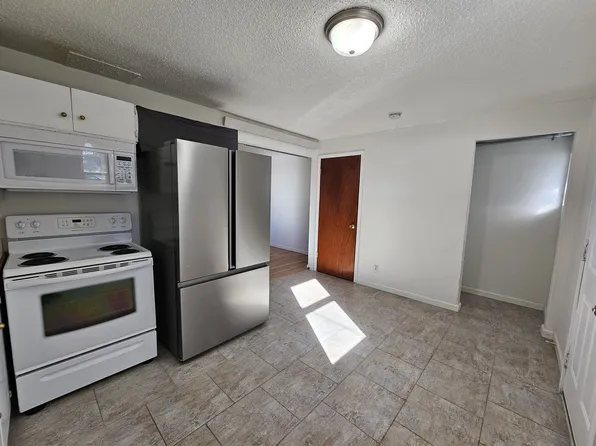 (undisclosed Address), Federal Way, WA 98003