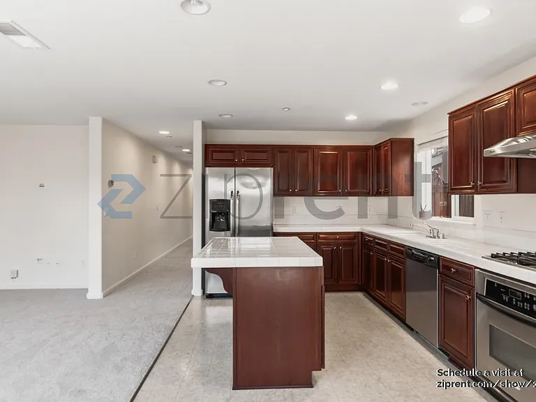 419 Malcolm Dr — Photo 18