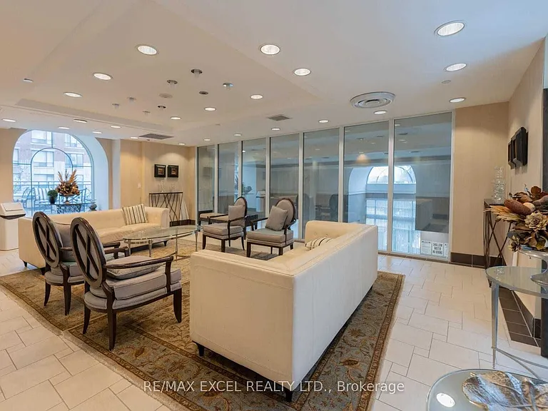 350 Red Maple Rd #508 — Photo 17