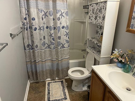 4th image of 3102 Logan Ave N #1