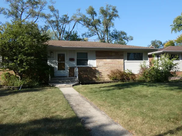 136 Dennis Dr, Bensenville, IL 60106