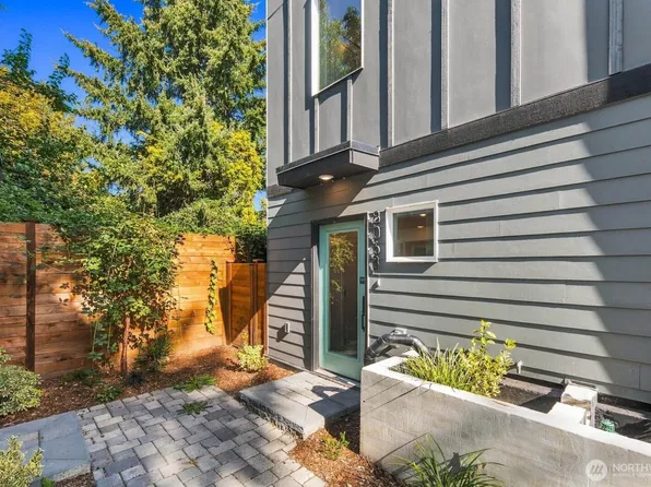 806 B S Rose Street, Seattle, WA 98108