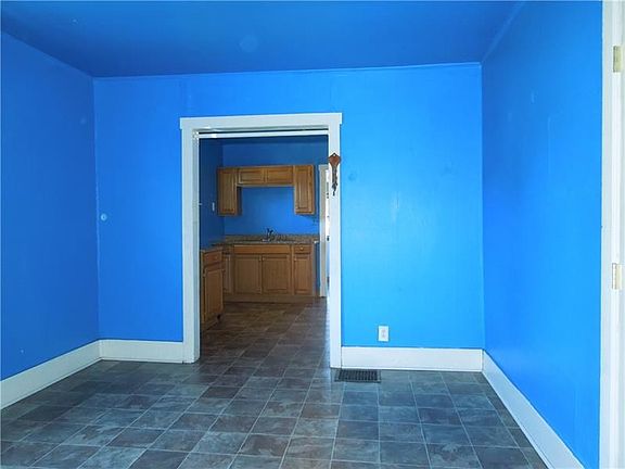 3rd image of 332 Clark St