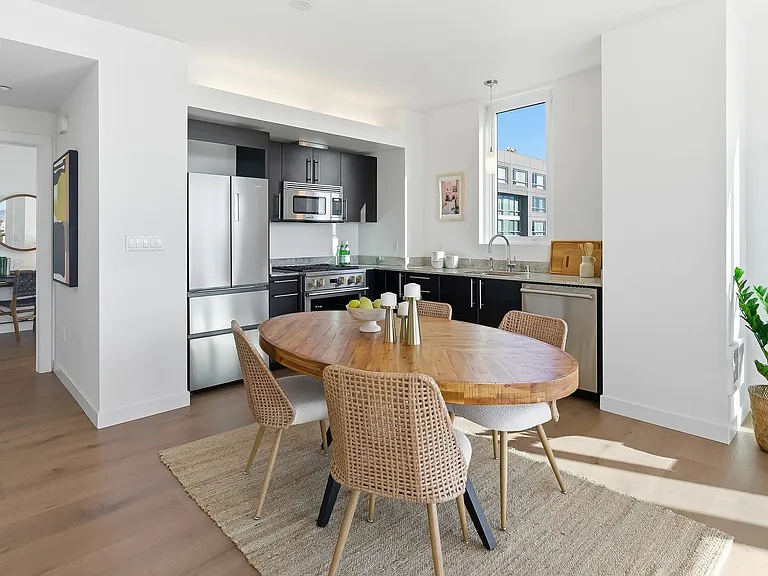 300 Berry St #1008 — Photo 5