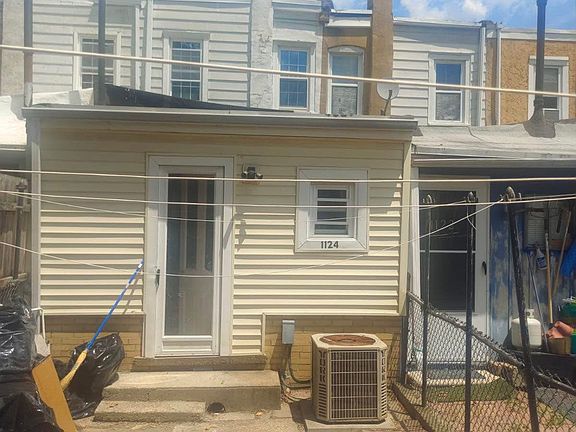 3rd image of 1124 Beech St