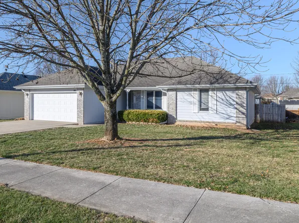 3135 S Newton Avenue, Springfield, MO 65807