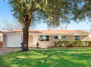 2236 Clover Ridge Dr, Dallas, TX 75216