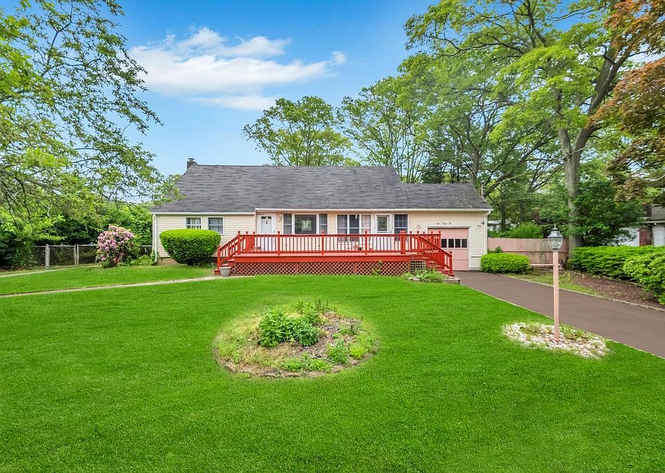 1st image of 422 Glen Drive