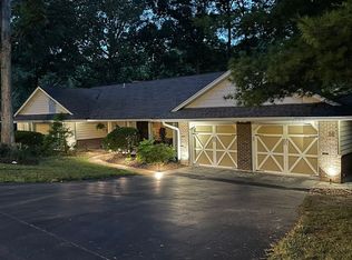 1819 Still Hollow Ct, Chesterfield, MO 63017