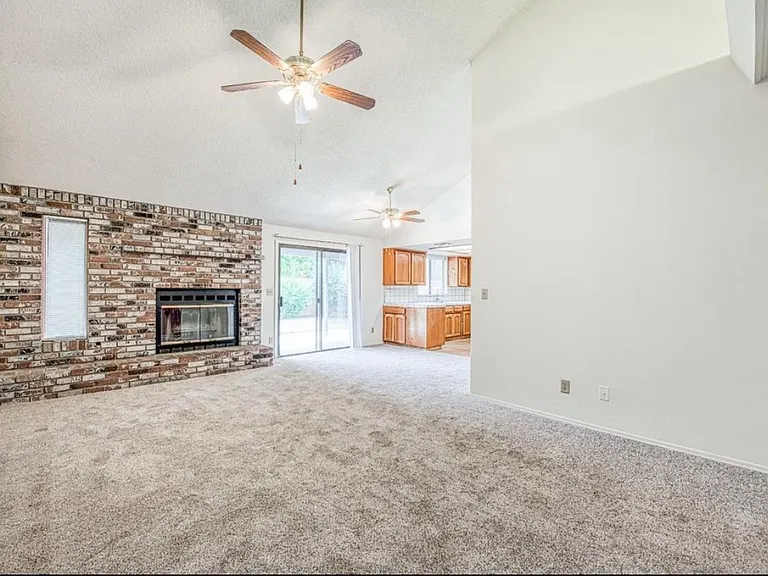 6376 N Forestiere Ave — Photo 9