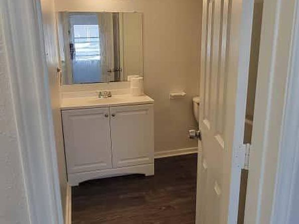 130 Town St #203