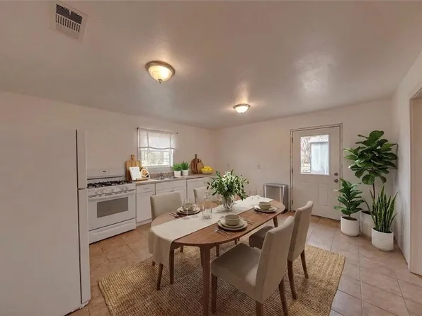1421 W Sacramento St, Marfa, TX 79843