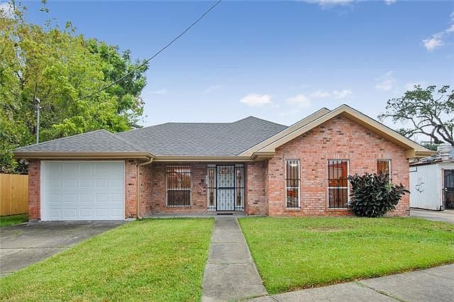 1st image of 2701 Orchid St