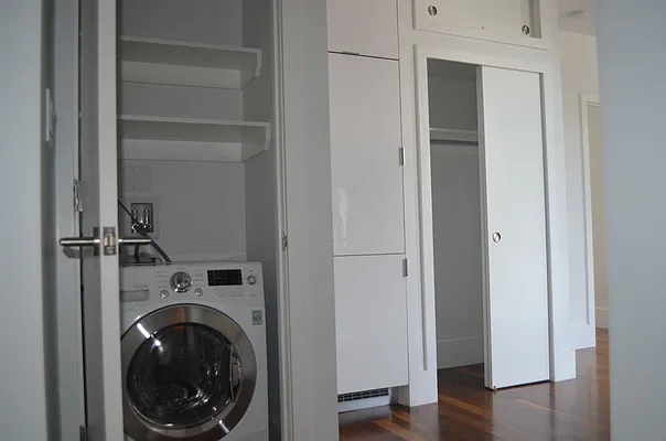 Rented by Peter Ashe | media 9