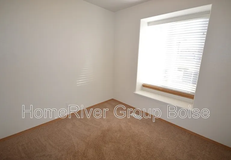 2520 Muskrat Ave — Photo 5