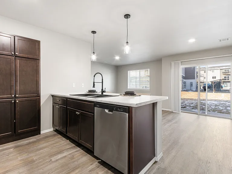 Sawyer Pointe — Photo 34
