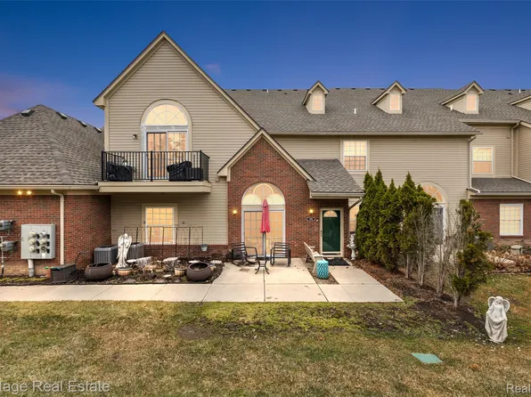 7892 Marie Dr, Shelby Township, MI 48316