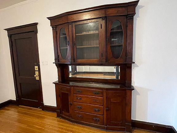 4th image of 2842 W Shakespeare Ave #1
