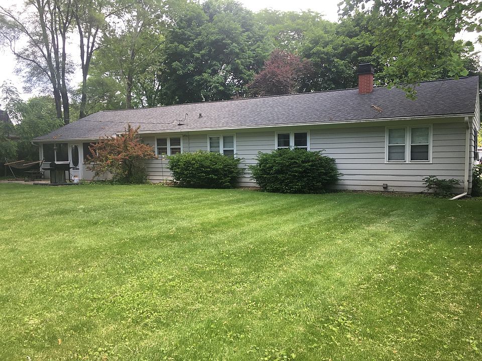 2nd image of 402 N Pine St