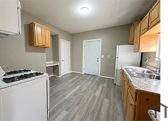 3 bed, 1420 sqft, $1,700 — Photo 3