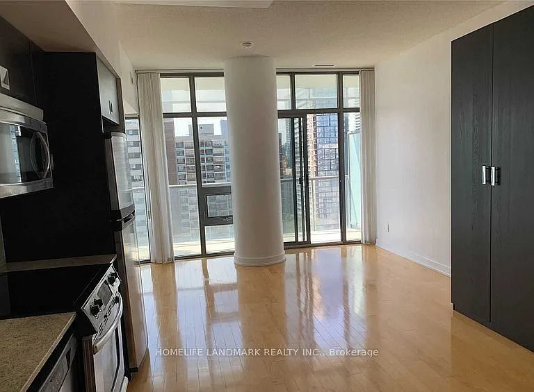 33 Charles St E #1604 — Photo 24