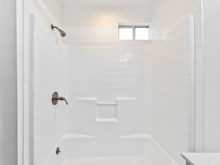 250 Koehler Ct — Photo 17