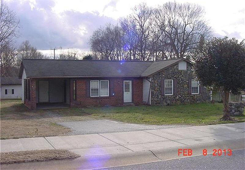 1st image of 463 West Ave W