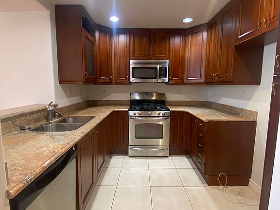4th image of 549 E Palm Ave APT 201
