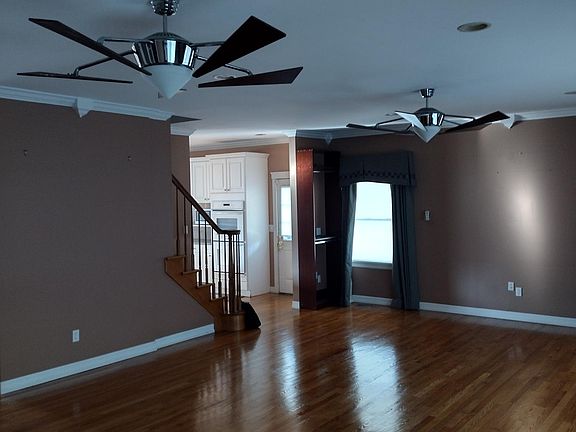 4th image of 14 Smith St
