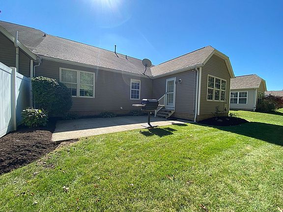 4th image of 3491 River Rock Dr