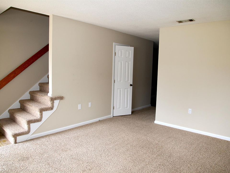 1st image of 251 Knight Dr APT 11