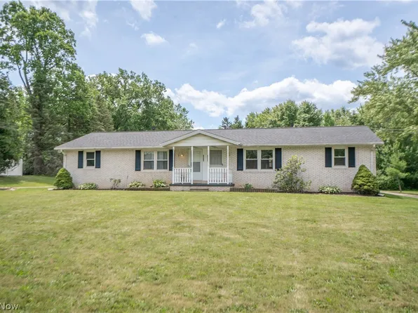3090-3092 Brumbaugh St NW, North Canton, OH 44720