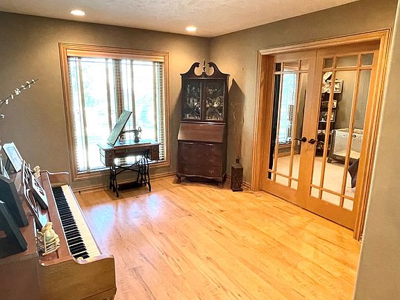 3rd image of 14510 Fir Cir