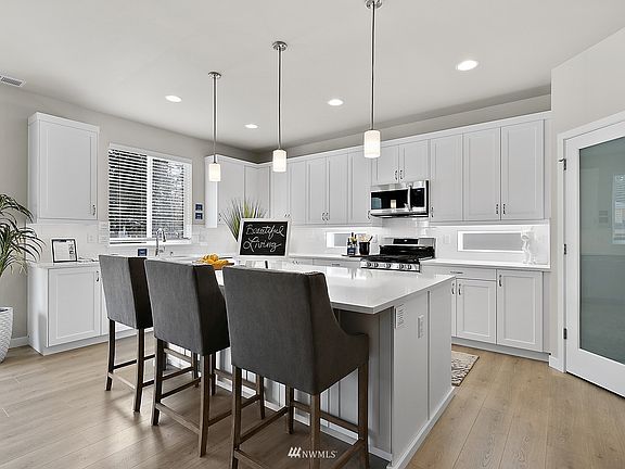 Pictures are of a another built Rush floor plan and are used to demonstrate the quality features and finish of a Rush Home. They may display pictures of upgrades and or materials no longer available.