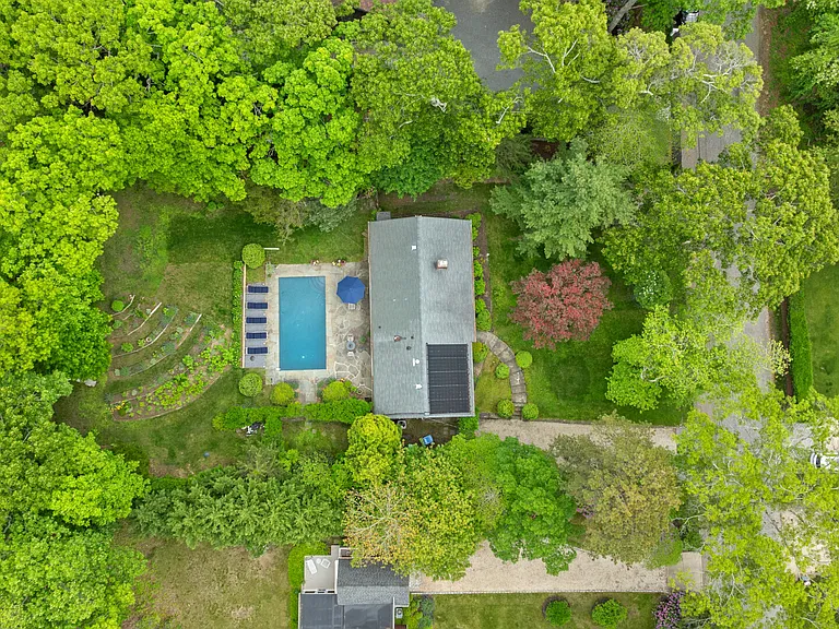 29 Cove Rd N — Photo 31