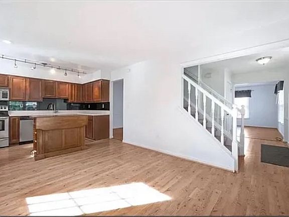 2nd image of 538 Biltmore Dr