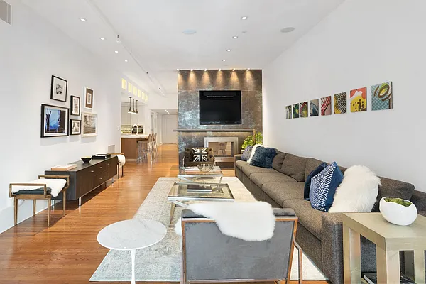 Sold by Compass | media 1