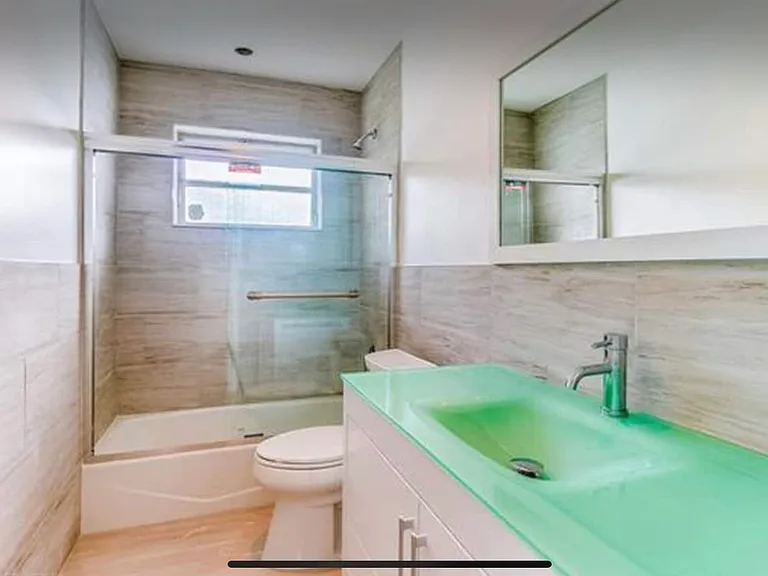 4100 N 34th Ave — Photo 8