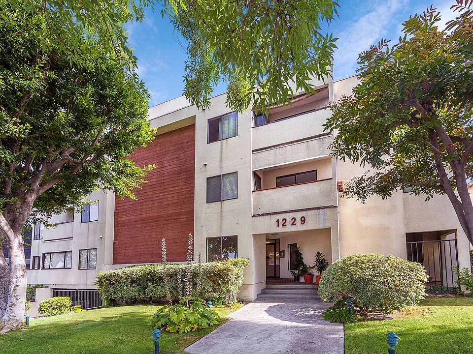 1st image of 1229 E Wilson Ave APT 302
