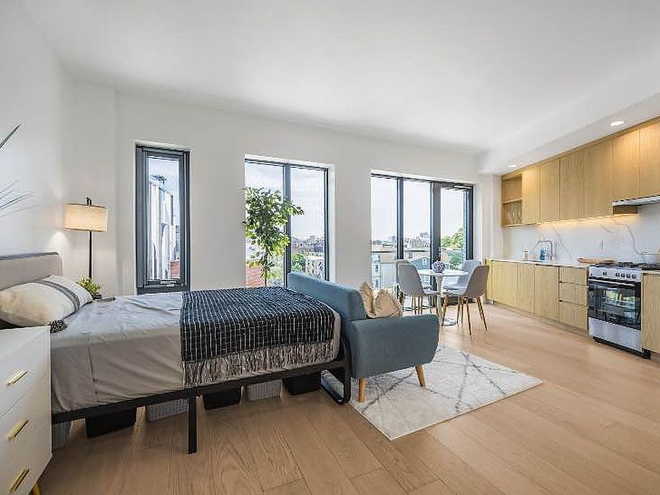 1st image of 30-05 Vernon Blvd #6F