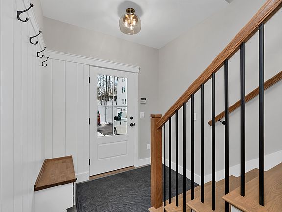 5th image of 60 White Oaks Road #11